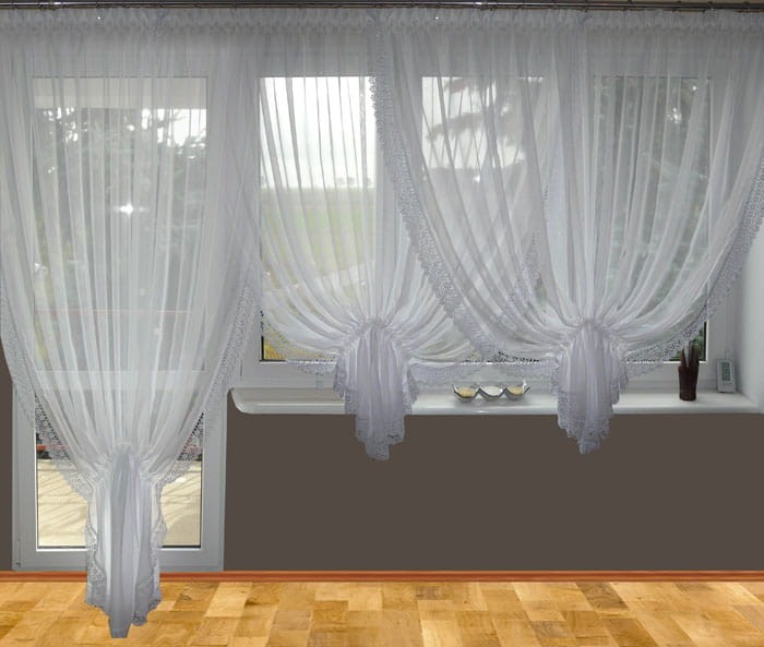 Balkon + 2 kokony gipiura salon III.png